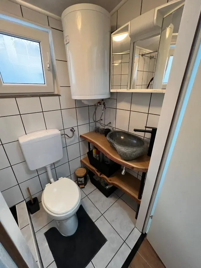 Apartment Mona Vir